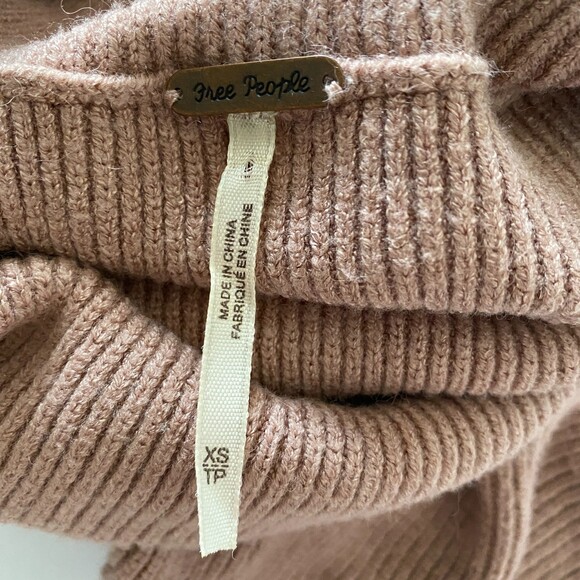 Free People Oversized Ribbed Turtleneck Tunic Sweater Chunky Knit Sz XS - Picture 5 of 10